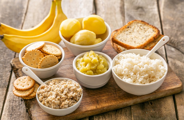 Foods and Drinks That Help Ease a Stomachache
