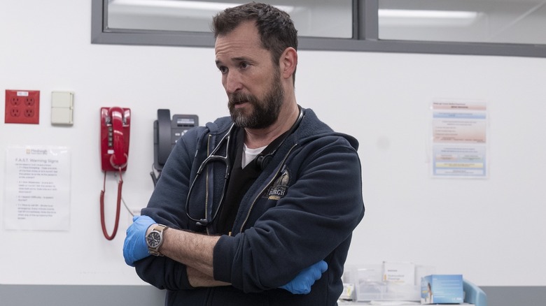 Dr. Michael Robinavitch crossing his arms on "The Pitt" (2025)